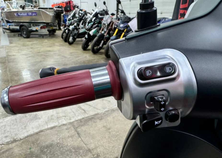 Скутер PROMAX Miami 240 (49) в Химках