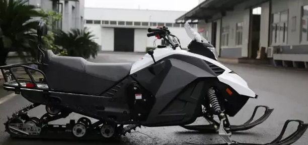 Снегоход ULAR 220 в Химках