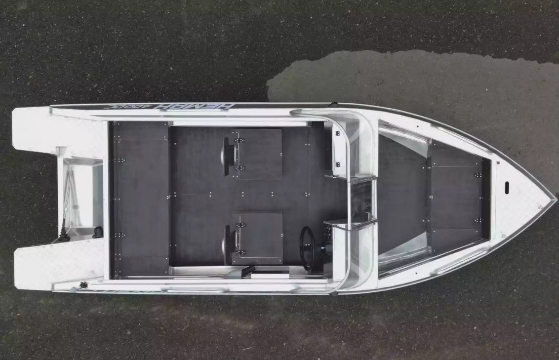 Алюминиевая лодка  Neman-400 DC в Химках