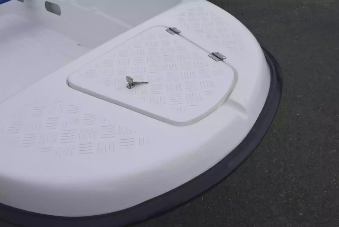 Стеклопластиковая лодка Пингвин New (тримаран) в Химках