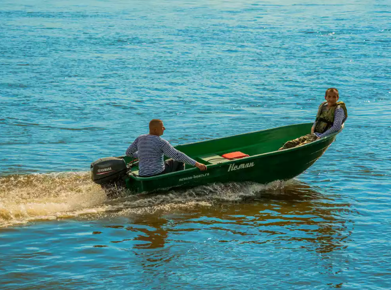 Стеклопластиковая лодка Neman-340 (тримаран) в Химках