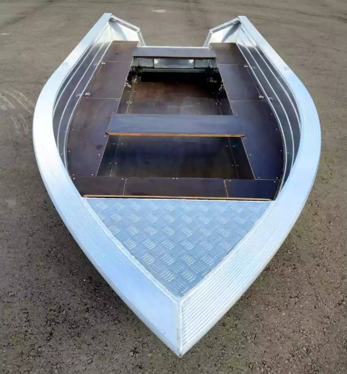 Алюминиевая лодка Неман-400 в Химках