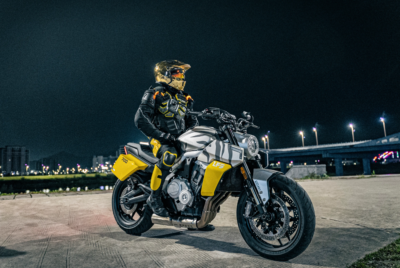 Мотоцикл Benda LFS 700 в Химках