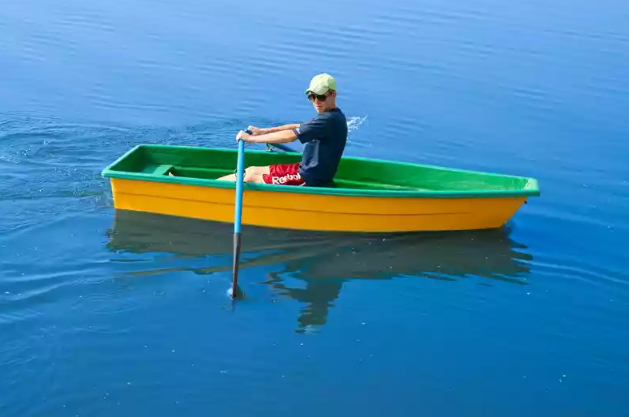 Стеклопластиковая лодка Малютка в Химках