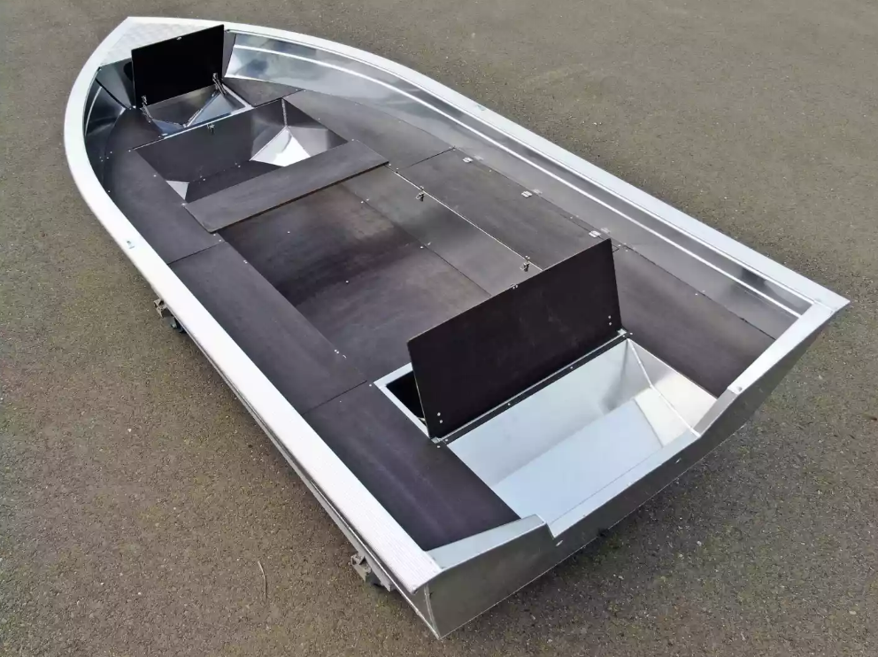 Алюминиевая лодка  Неман-420 в Химках