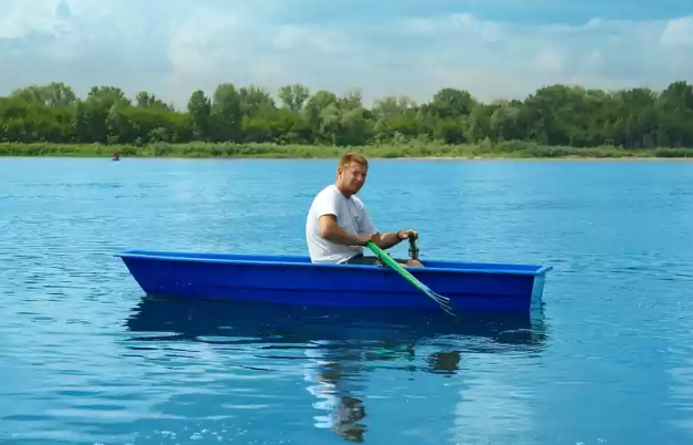 Стеклопластиковая лодка Малютка в Химках