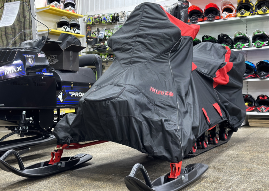 Чехол транспорт. снегохода IKUDZO HUNTER черно-красный Оксфорд ПРЕМИУМ качества с лого IKUDZO в Химках