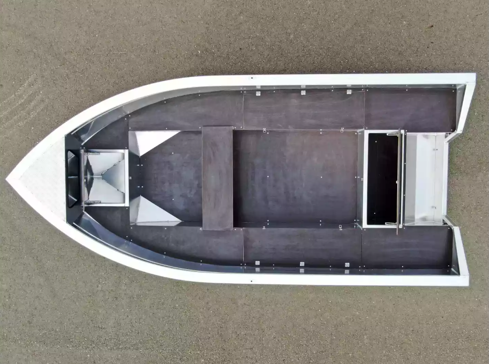 Алюминиевая лодка  Неман-420 в Химках