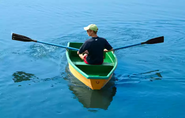 Стеклопластиковая лодка Малютка в Химках