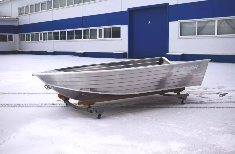 Алюминиевая лодка Неман-400 в Химках