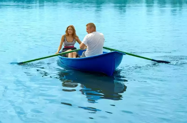 Стеклопластиковая лодка Дельфин в Химках