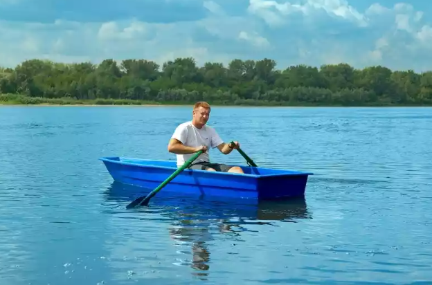 Стеклопластиковая лодка Малютка в Химках