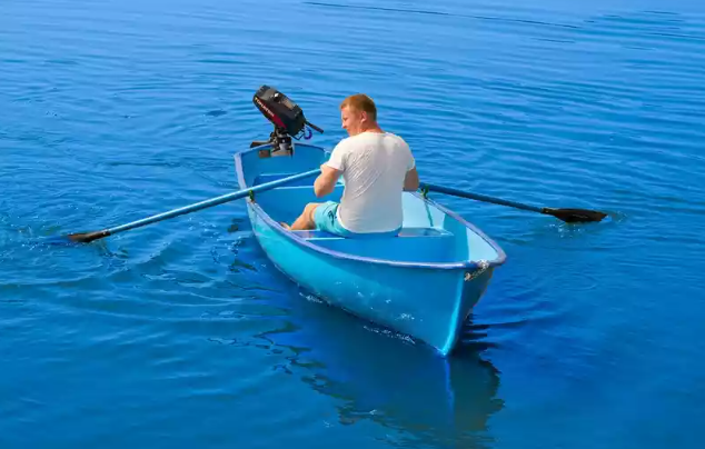 Стеклопластиковая лодка Омуль в Химках