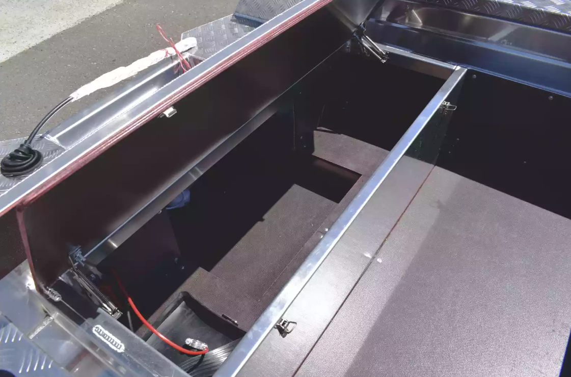 Алюминиевая лодка Wyatboat-390 DCM в Химках