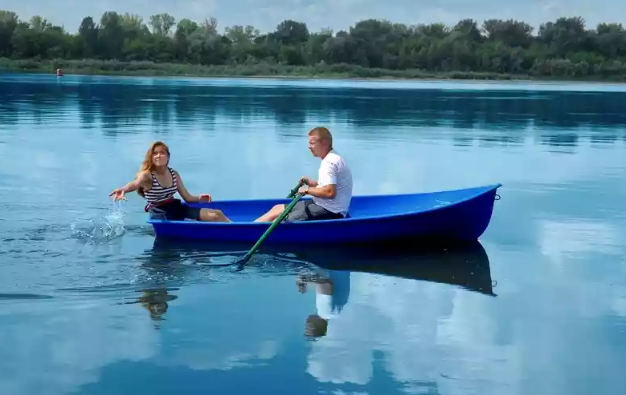 Стеклопластиковая лодка Дельфин в Химках