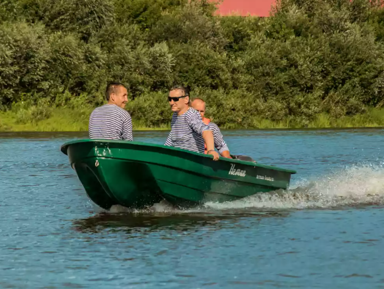 Стеклопластиковая лодка Neman-340 (тримаран) в Химках
