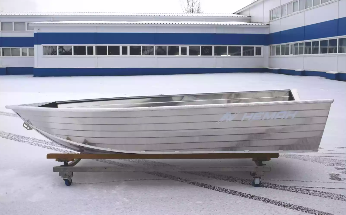 Алюминиевая лодка Неман-400 в Химках