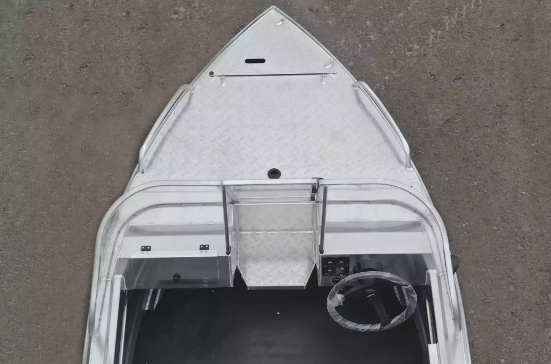 Алюминиевая лодка  Neman-400 PRO в Химках