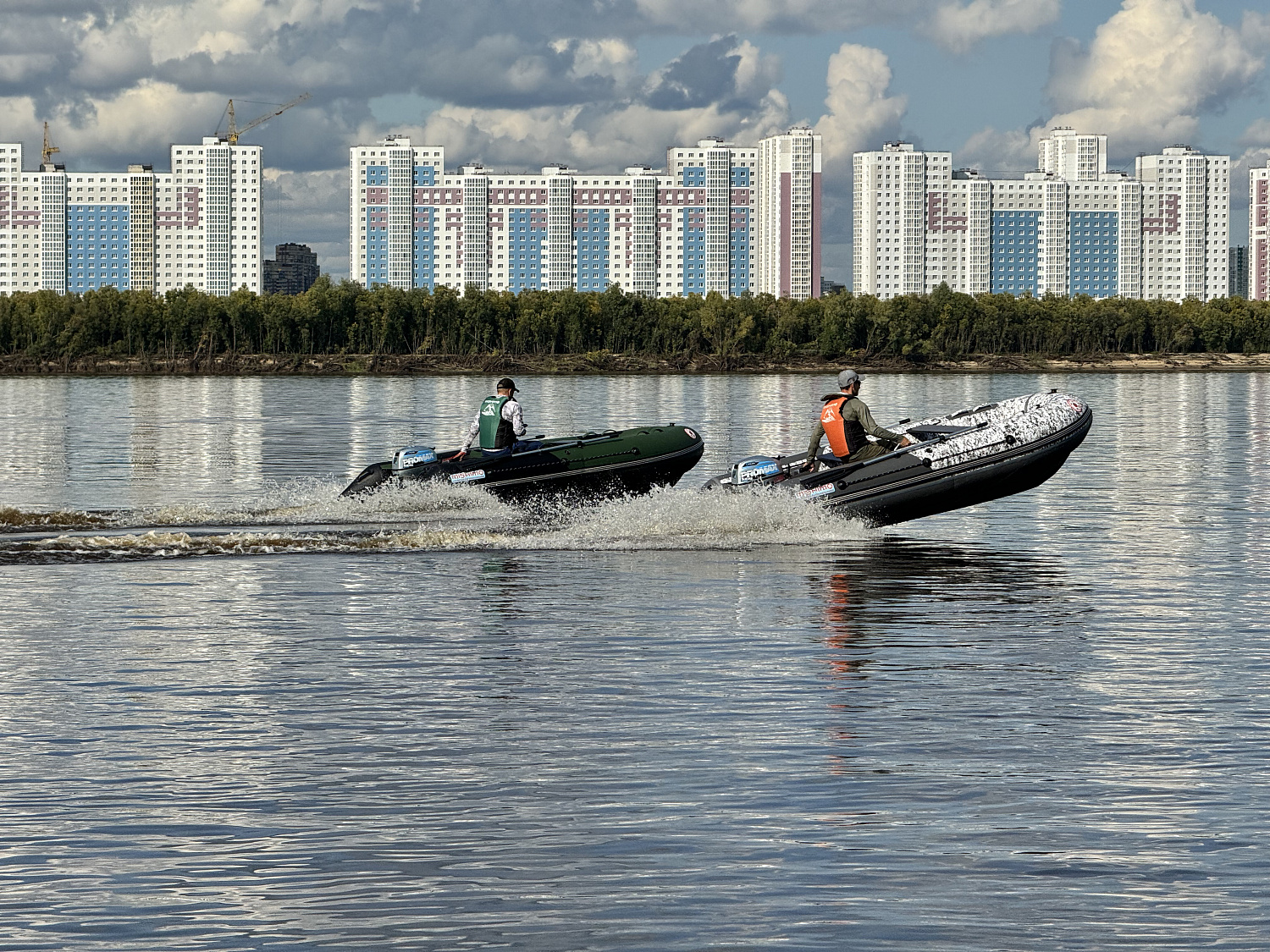 Лодка MISHIMO BIG FLOOR 440 в Химках