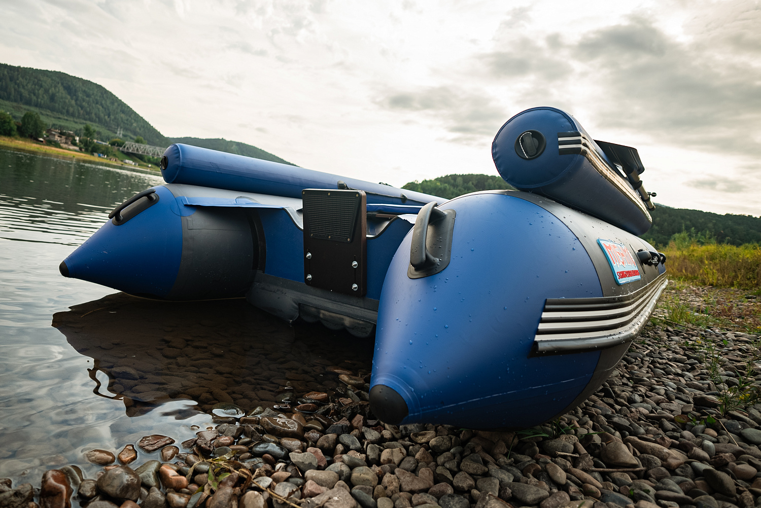 Лодка MISHIMO RIVER FJET PRO 430  под водомет в Химках