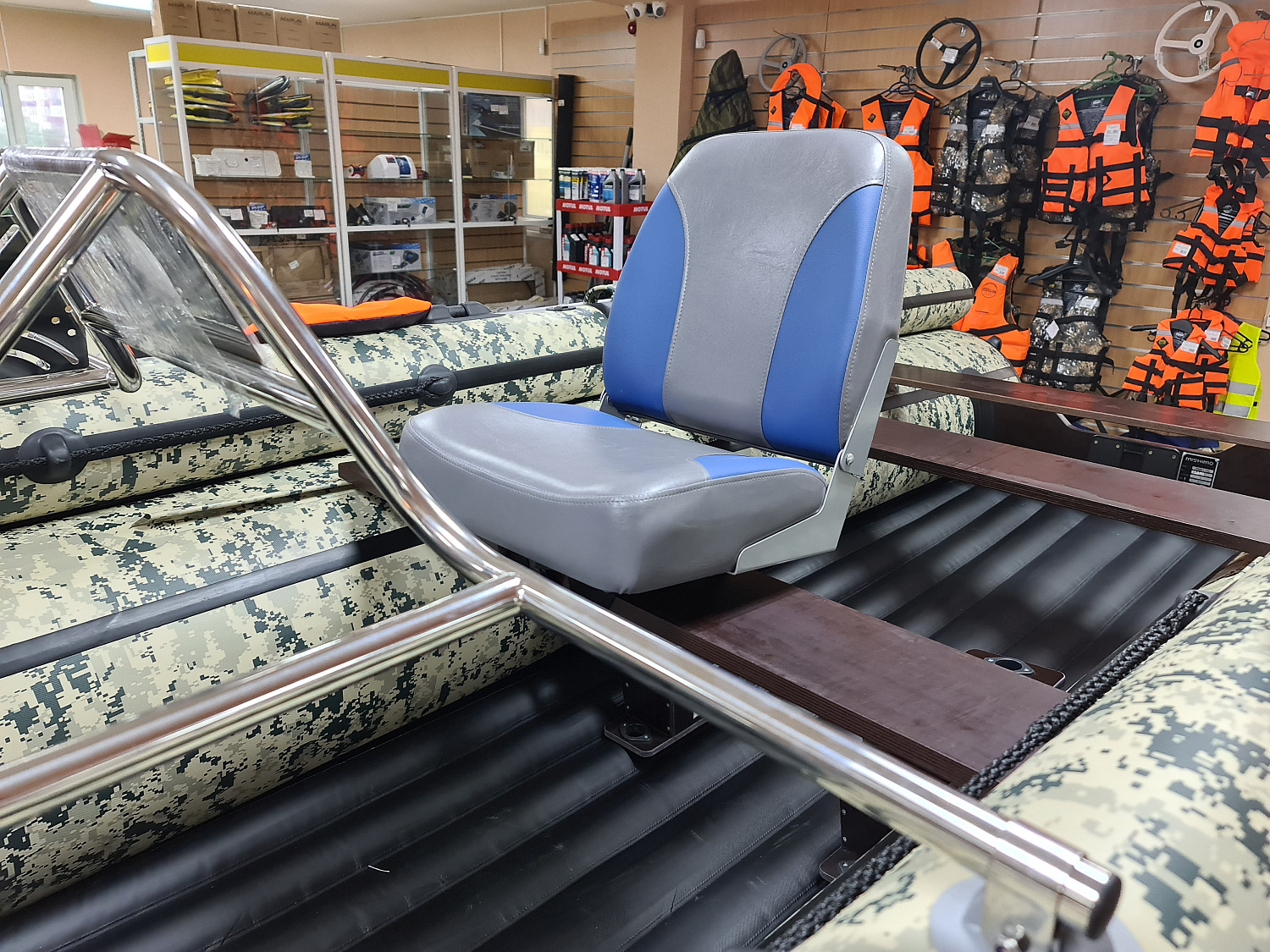 КРЕСЛО МЯГКОЕ РАСКЛАДНОЕ С ПОВОРОТНЫМ МЕХАНИЗМОМ ДЛЯ ЛОДОК в Химках