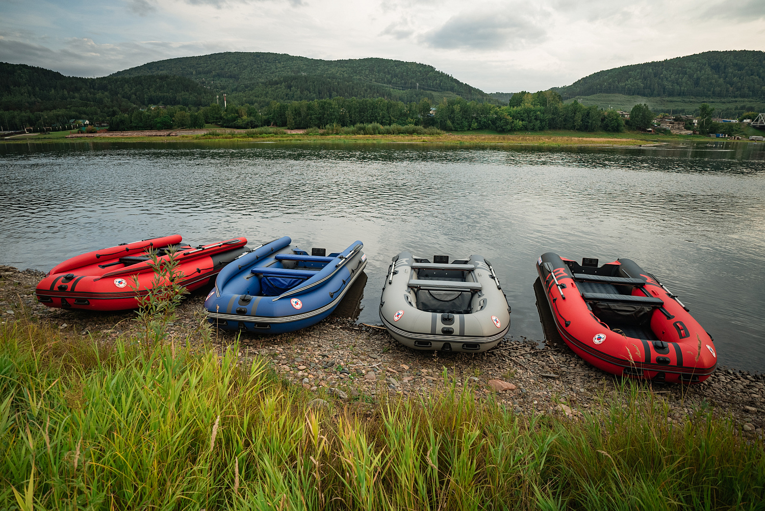 Лодка MISHIMO RIVER FJET PRO 430  под водомет в Химках